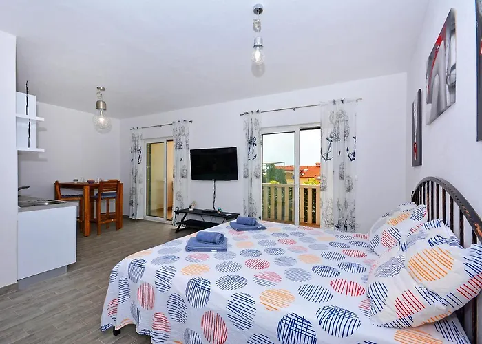 Sea View Luxury Apartments, Ala Da